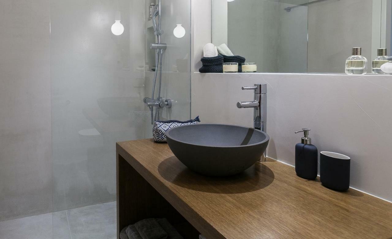 Unique Semi-Basement Stay At The Foot Of The Acropolis Athén Kültér fotó
